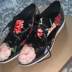 ❤️❤️❤️ CYBER MONDAY SALE!! Floral Oxford❤️❤️❤️